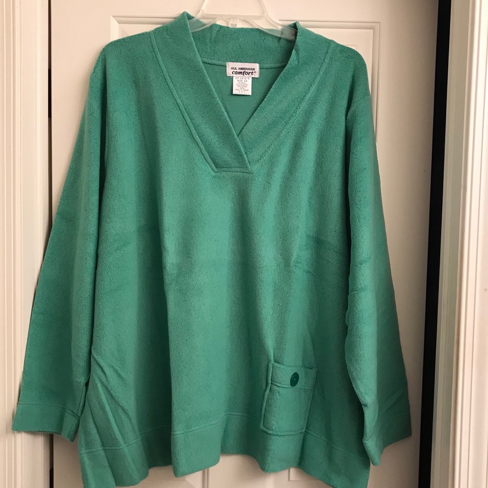 Women’s Terry Pullover